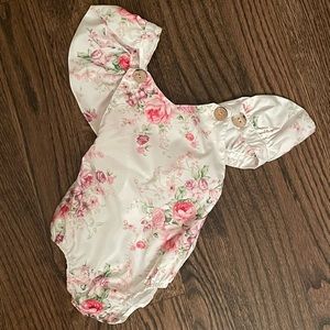 Adorable 12 Month Baby Girl Romper * Like New
